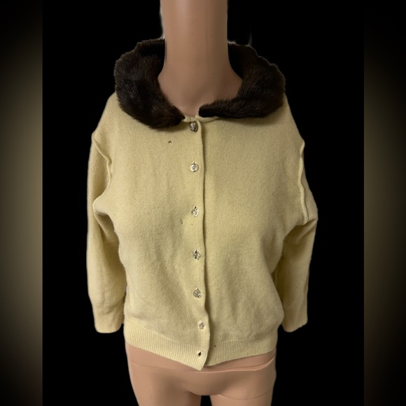 Vintage 1950s Claudette Blond Cashmere Cardigan Sweater With Fur Collar, Size M - Picture 1 of 7
